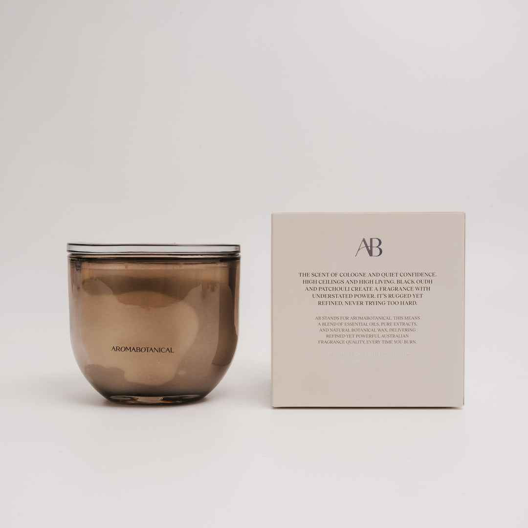 Aromabotanical Soho Loft – Black Oudh & Patchouli Scented Candle 400g image 3