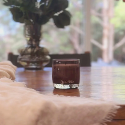 Urban Rituelle Wild Sage, Bitter Orange, Bergamot, Driftwood Candle 140g - The Gift Company