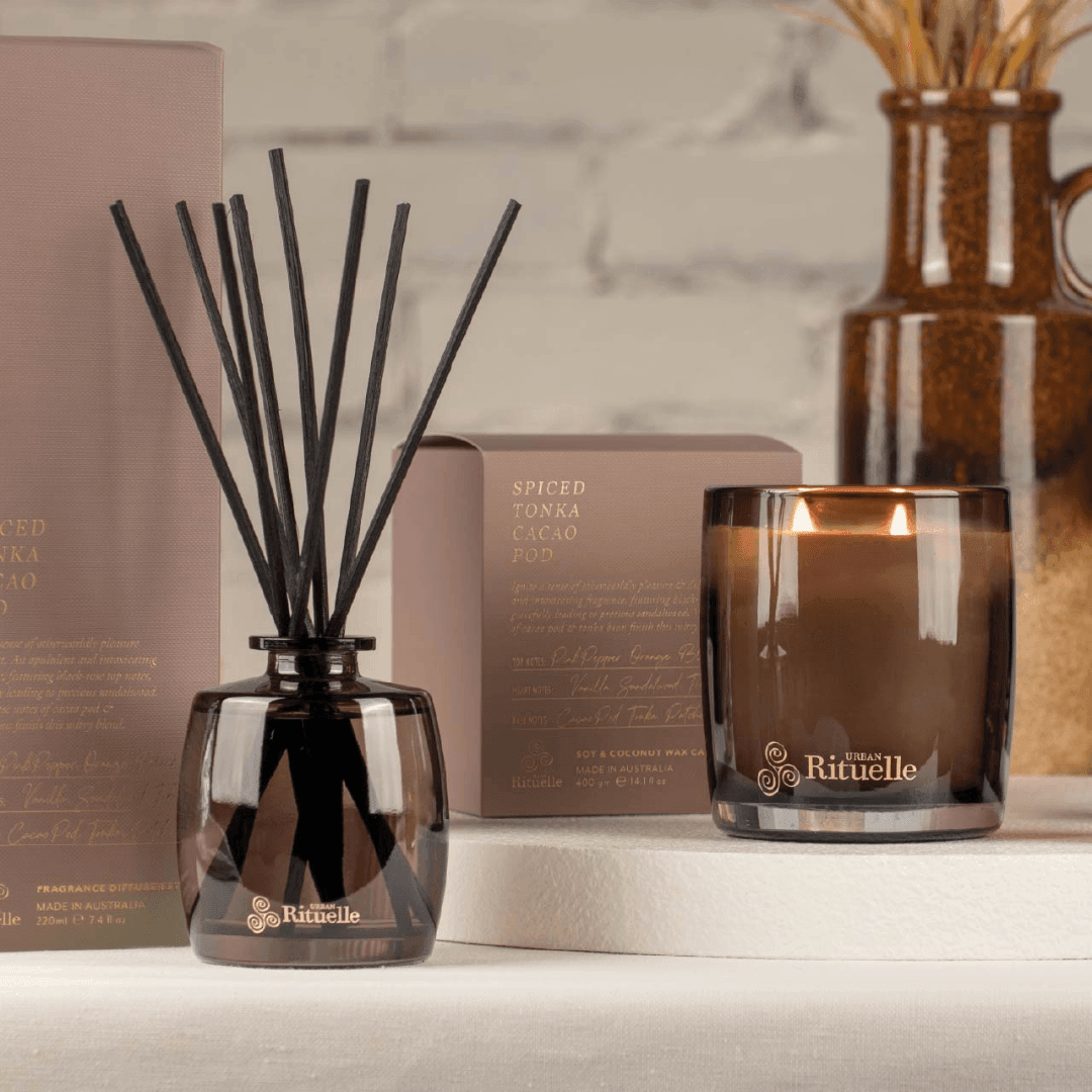 Candle - Urban Rituelle - Urban Rituelle Spiced Tonka, Cacao Pod Candle 400g - The Gift Company