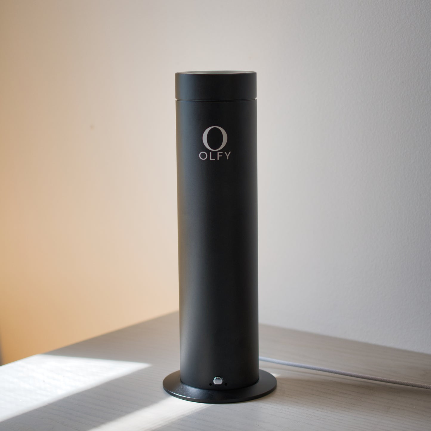 Desktop Diffuser - OLFY - OLFY Smart Desktop Diffuser S150 - Silver - The Gift Company