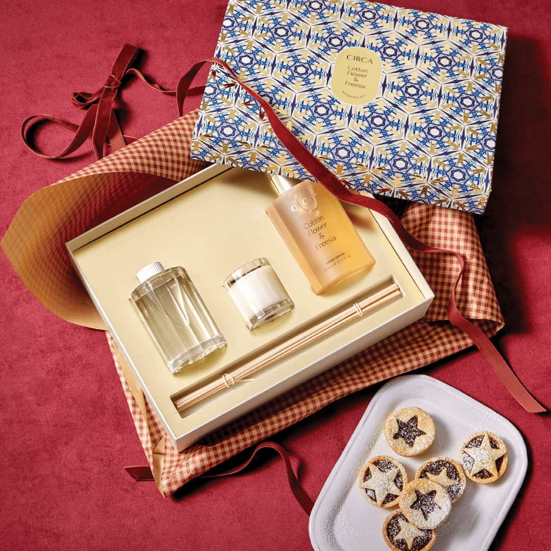 Diffuser - Circa - CIRCA Cotton Flower & Freesia Fragrance Gift Set - The Gift Company