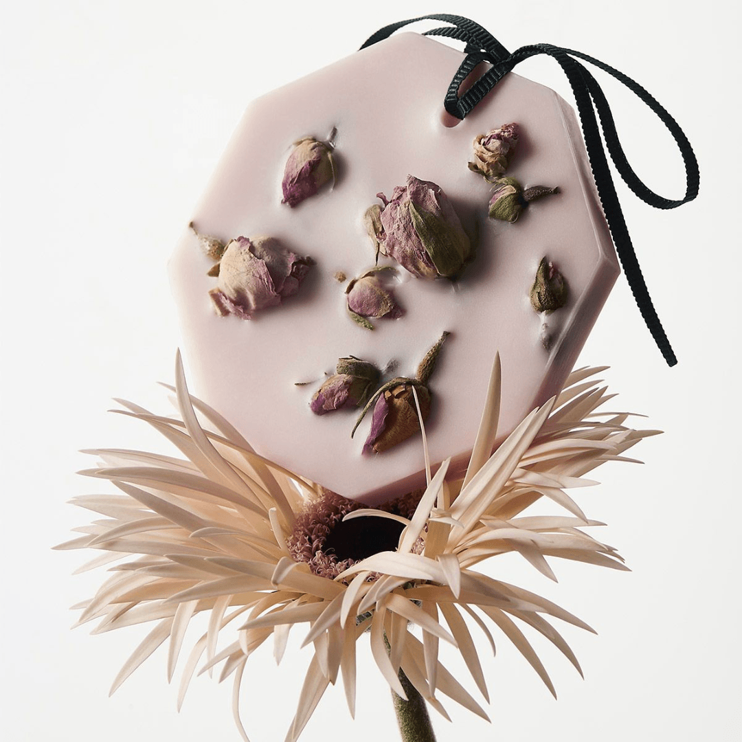 Fragrance Palet - Carriere Freres - Carrière Frères La Rose Aime La Menthe Botanical Palets 2 x 55g - The Gift Company