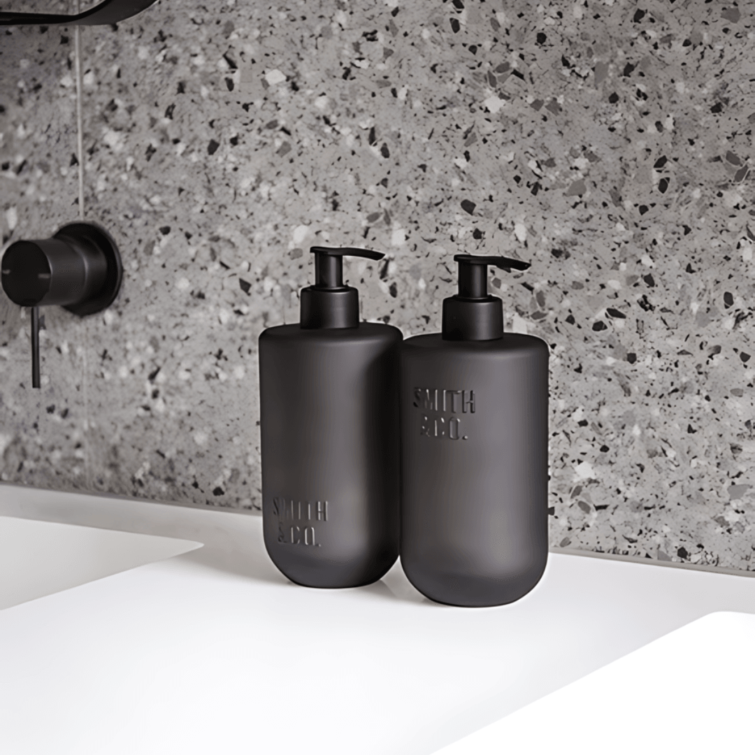 Hand & Body Lotion - The Aromatherapy Co. - The Aromatherapy Co. Smith & Co. Hand & Body Lotion Tabac & Cedar Wood 400ml - The Gift Company