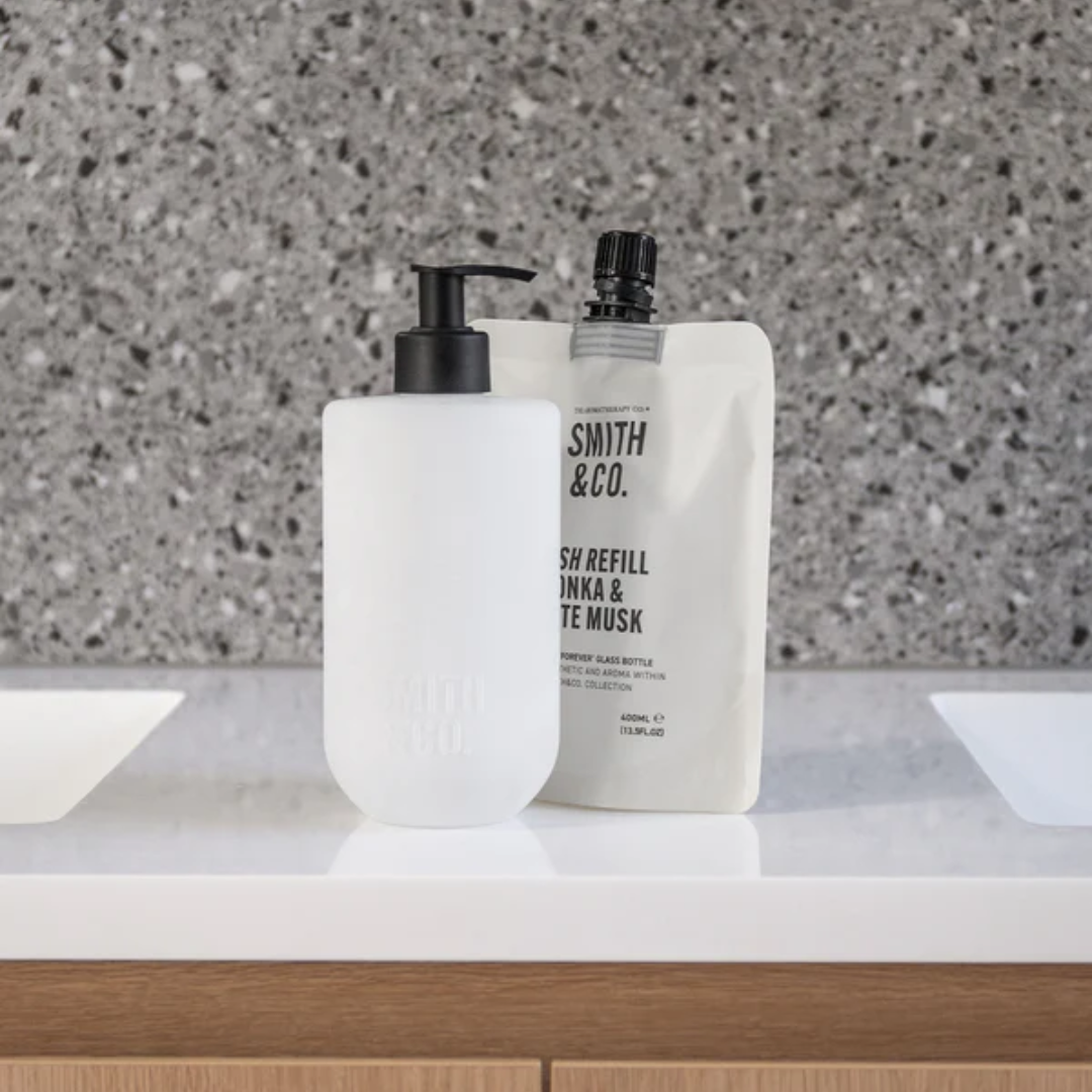 Hand & Body Wash - The Aromatherapy Co. - The Aromatherapy Co. Smith & Co. Tonka & White Musk Hand & Body Wash Refill 400mL - The Gift Company