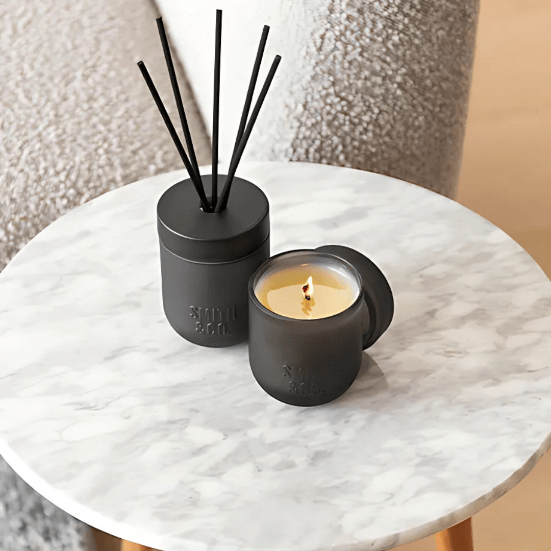 Reed Diffuser - The Aromatherapy Co. - The Aromatherapy Co. Smith & Co. Diffuser Tabac & Cedar Wood 200mL - The Gift Company