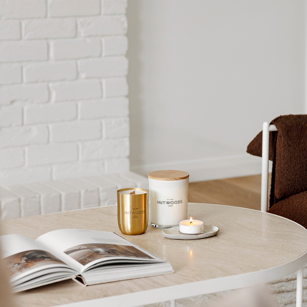 Hutwoods Coconut & Lime Candle Large 100+ Hours Burn Time lifestyle image 5