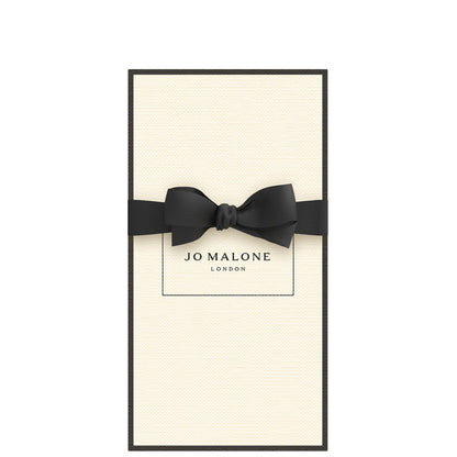 Jo Malone London Lime Basil & Mandarin Cologne styled image