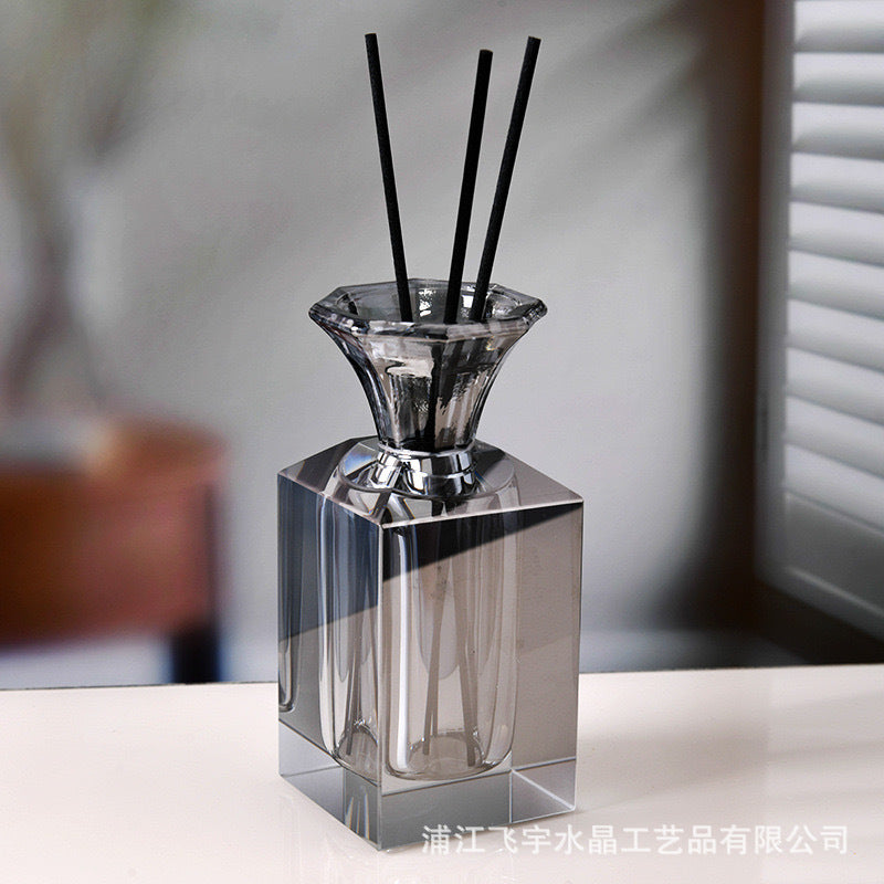 High-Grade Crystal Aromatherapy Bottle — Elegant Glass Diffuser Bottle