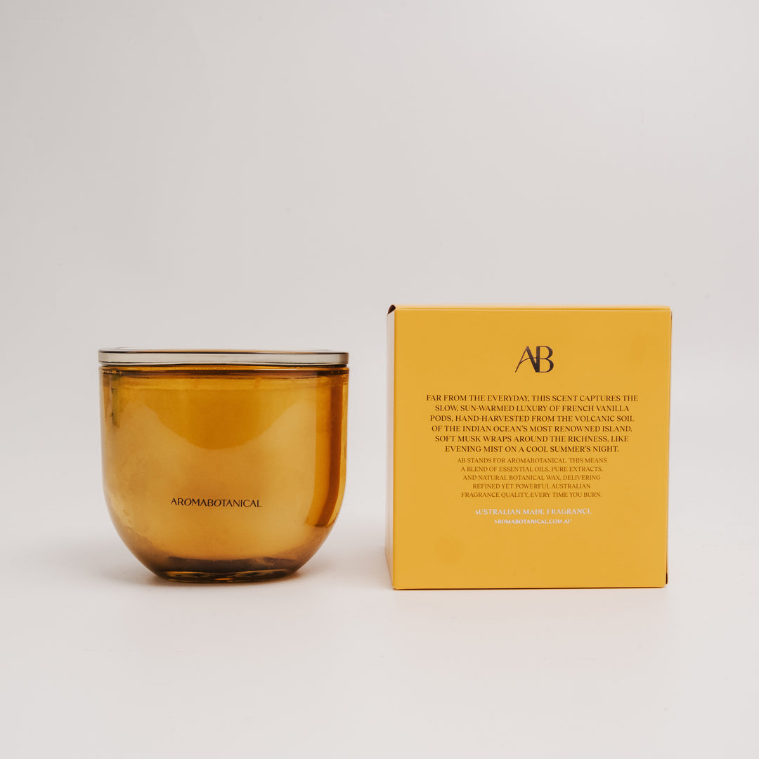 Aromabotanical Reunion Isle – French Vanilla & Soft Musk Scented Candle 400g image 2
