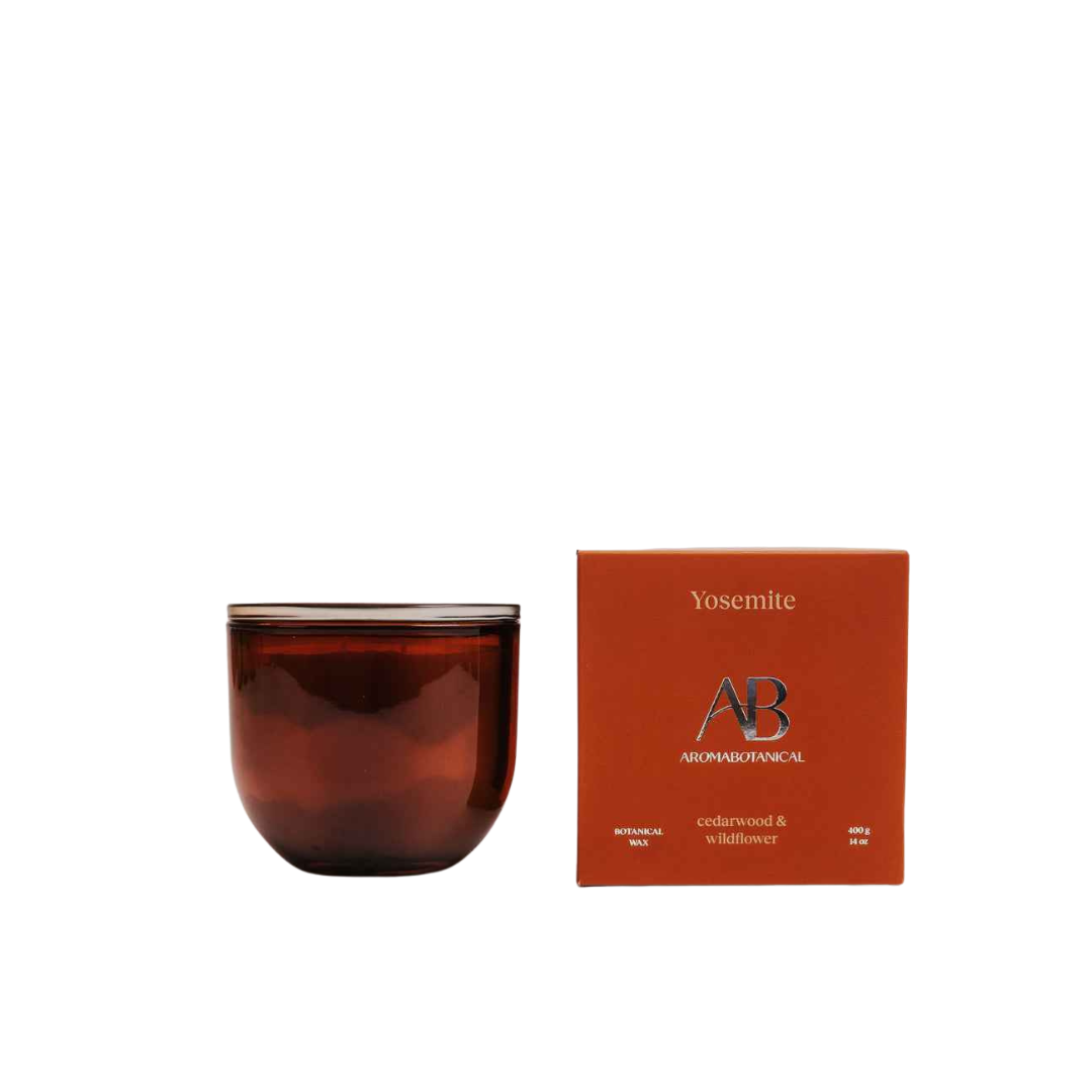 Aromabotanical Yosemite – Cedar & Wildflowers Scented Candle 400g - The Gift Company