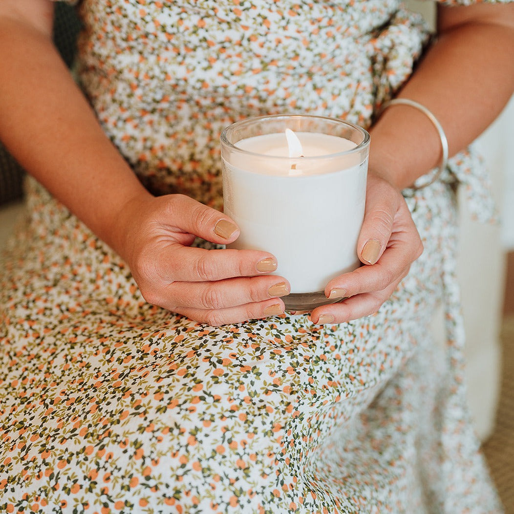CandleXchange Pear & Guava Soy Candle 400g lifestyle image 3