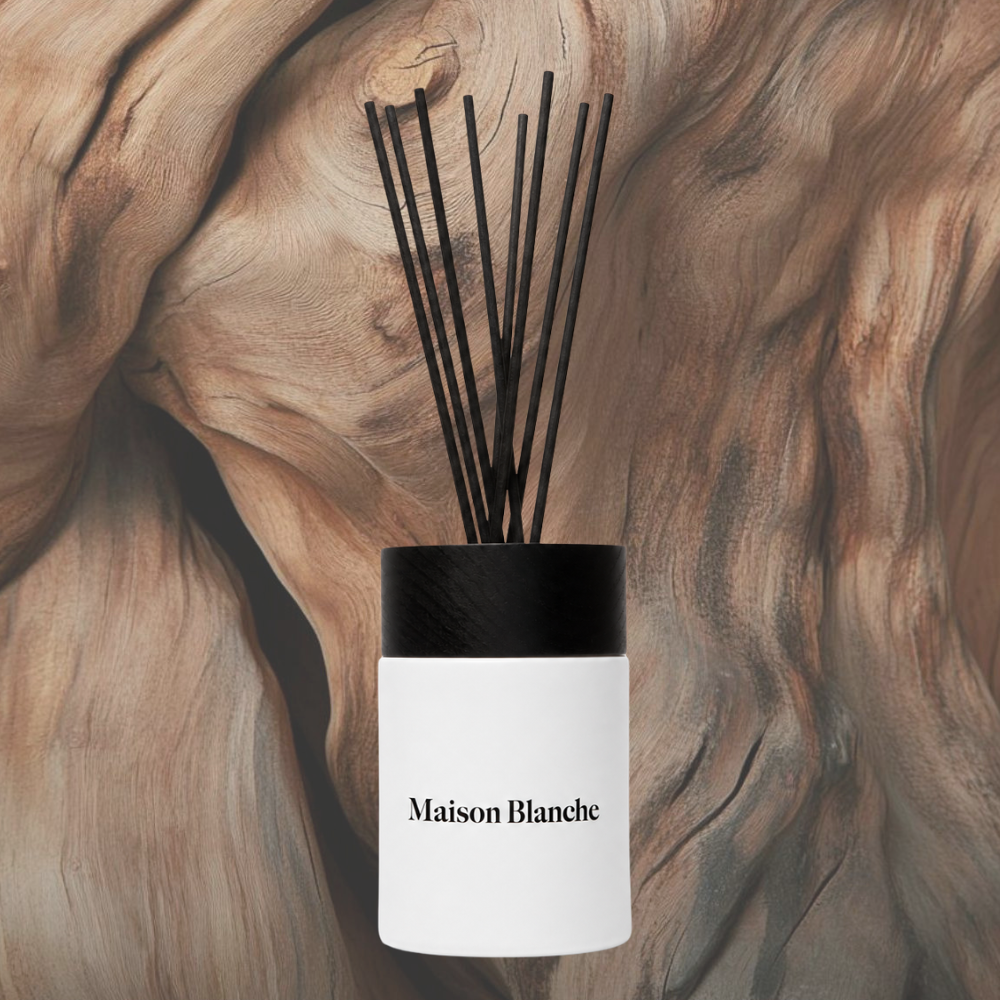 Maison Blanche 010 Cedarwood & Patchouli Reed Diffuser 125mL – official Maison Blanche product image 3