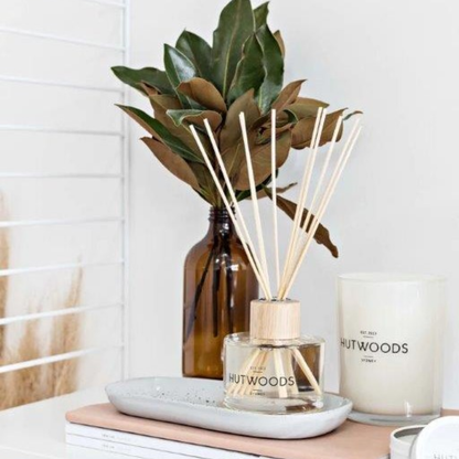 Hutwoods Champagne & Strawberries Large Candle 500g & Reed Diffuser 200mL Bundle