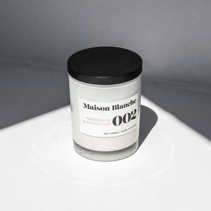 Maison Blanche 002 Paperwhite & Clementine Medium Candle 200g – official Maison Blanche product image 4