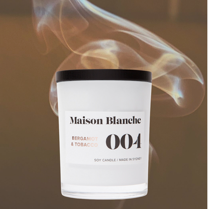 Maison Blanche 004 Bergamot & Tobacco Medium Candle 200g – official Maison Blanche product image 3