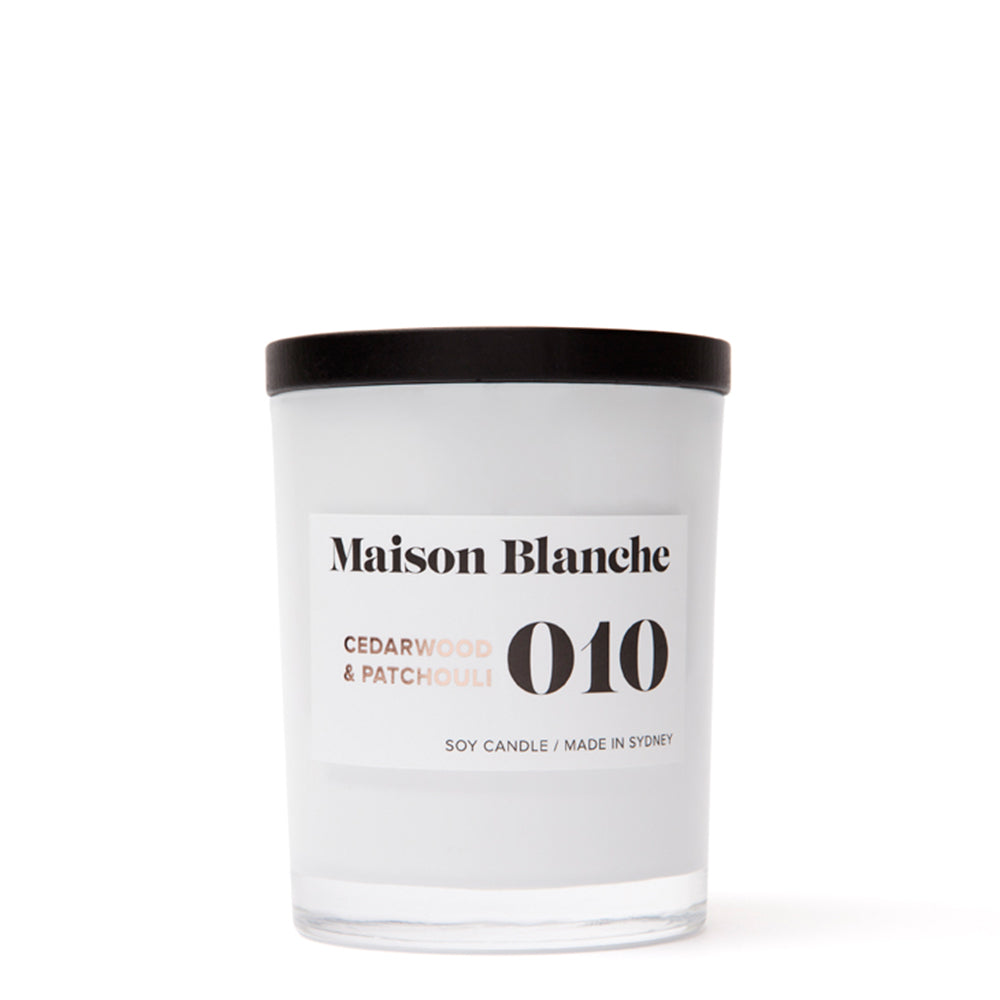 Maison Blanche 010 Cedarwood & Patchouli Medium Candle 200g