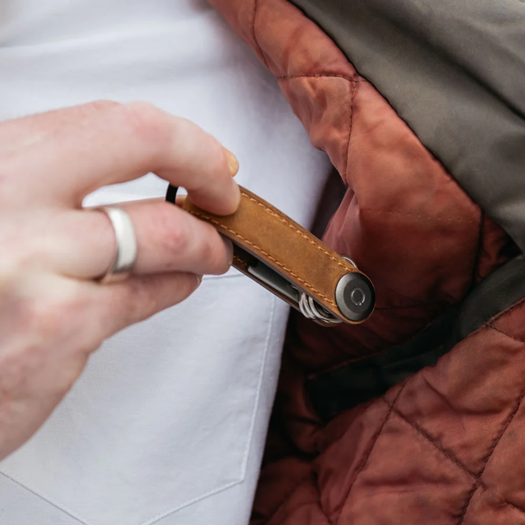 Orbitkey - Key Organiser Crazy-Horse Chestnut Brown with Brown Stitching