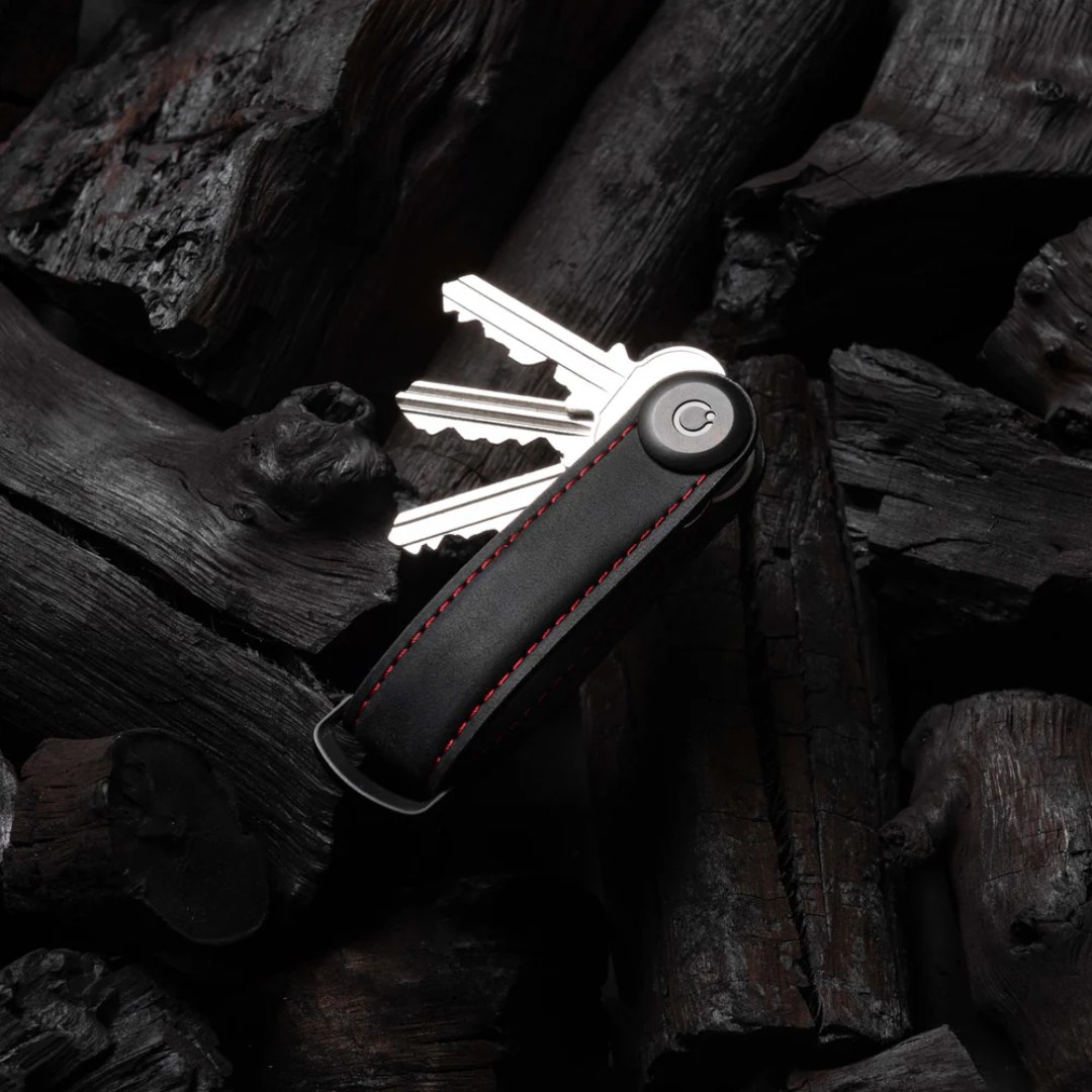 Orbitkey - Key Organiser Crazy-Horse Obsidian Black with Red Stitching