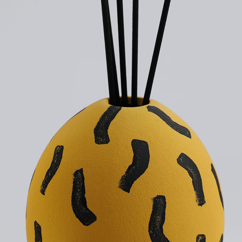 White Ceramic Eggshell Reed Diffuser Ornament