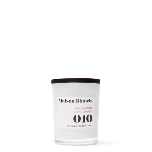 Maison Blanche 010 Cedarwood & Patchouli Petite Candle 60g