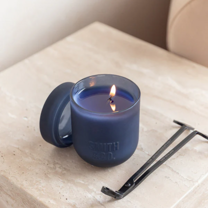 The Aromatherapy Co. Smith & Co. Candle Smoked Suede & Bergamot 250g