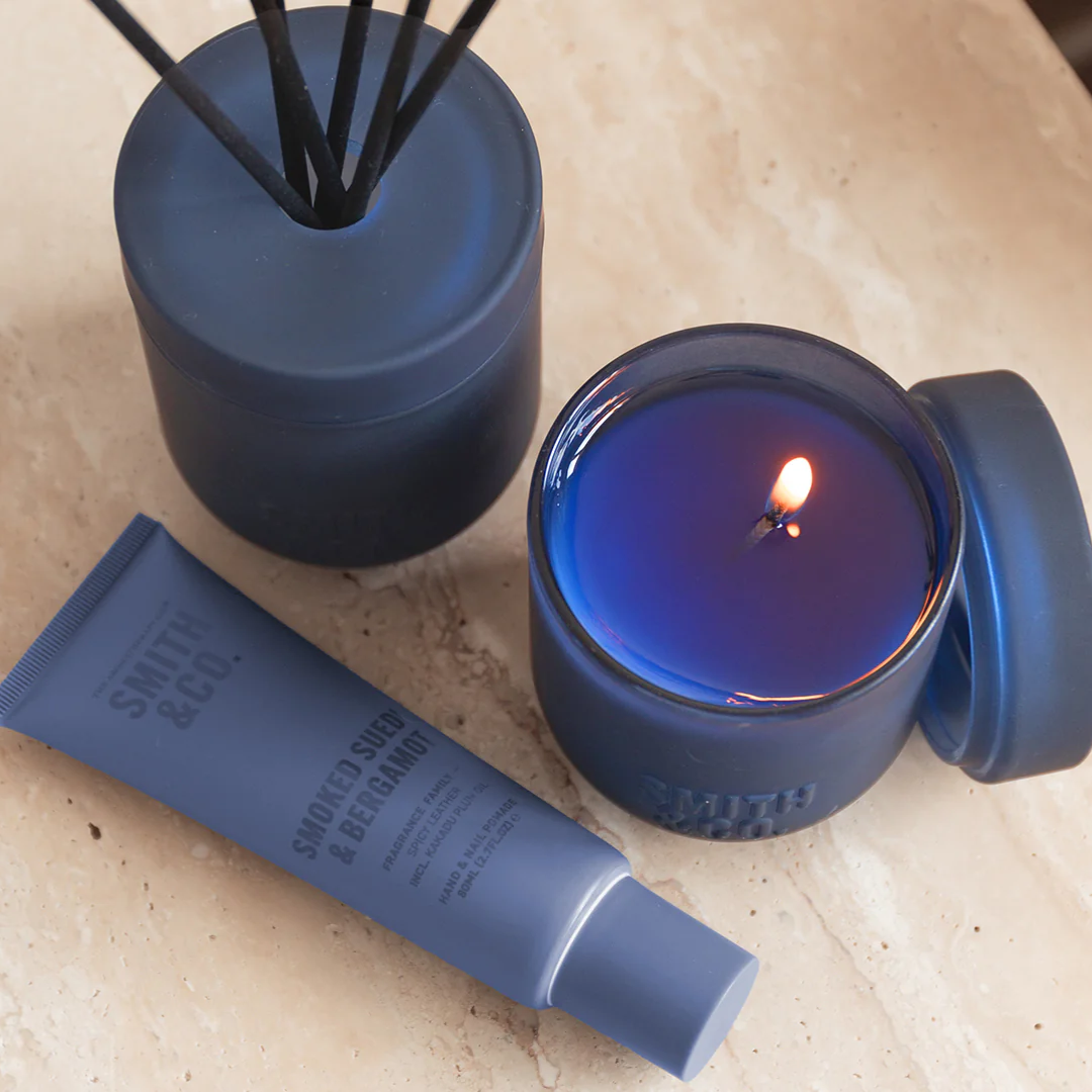 The Aromatherapy Co. Smith & Co. Candle Smoked Suede & Bergamot 250g