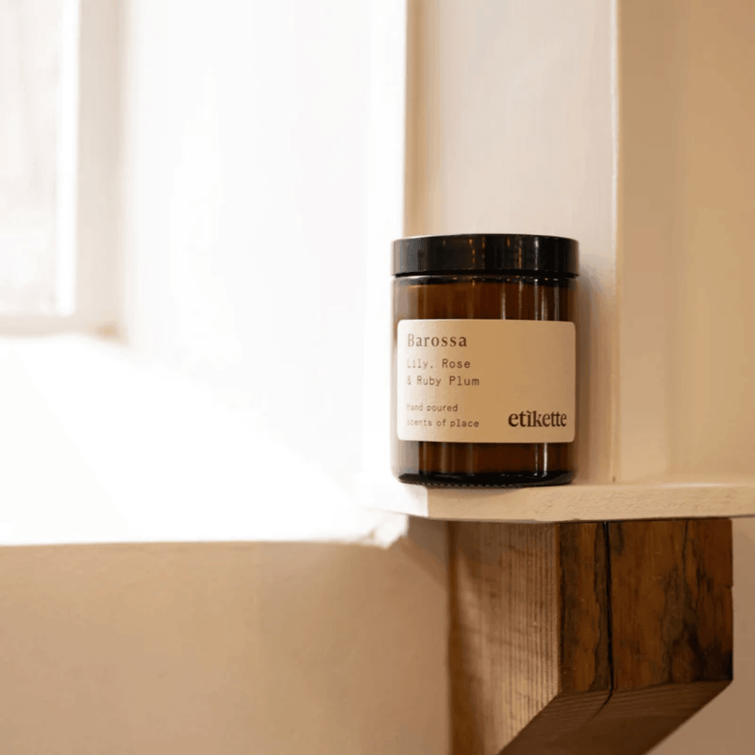Candle - Etikette - Etikette Lily, Rose & Ruby Plum Soy Candle 175g - The Gift Company