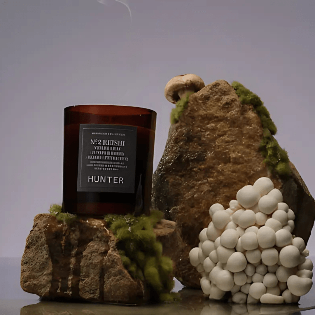 Candle - Hunter - Hunter No. 2 REISHI MUSHROOM, VIOLET LEAF, JUNIPER BERRY & PETRICHOR Soy Candle - The Gift Company