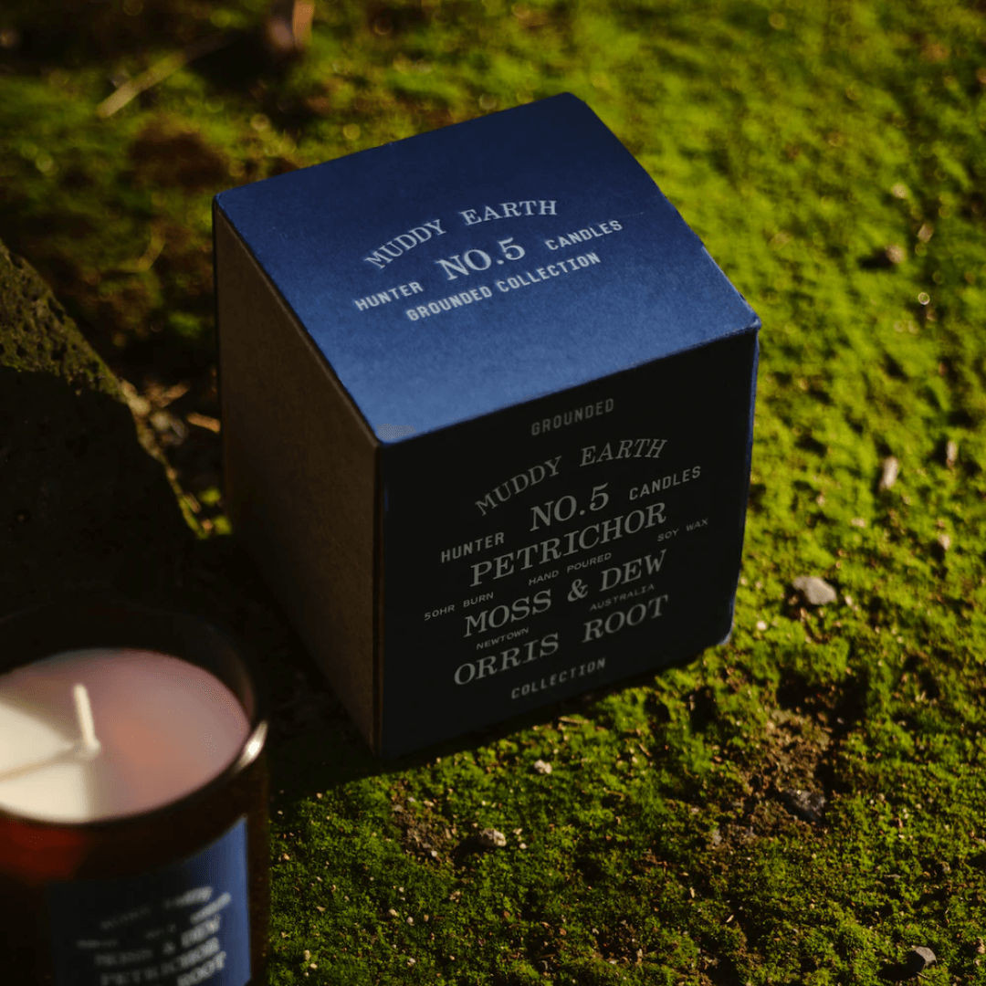 Candle - Hunter - Hunter NO. 5 MUDDY EARTH Petrichor, Moss & Dew, Orris Root 300g - The Gift Company