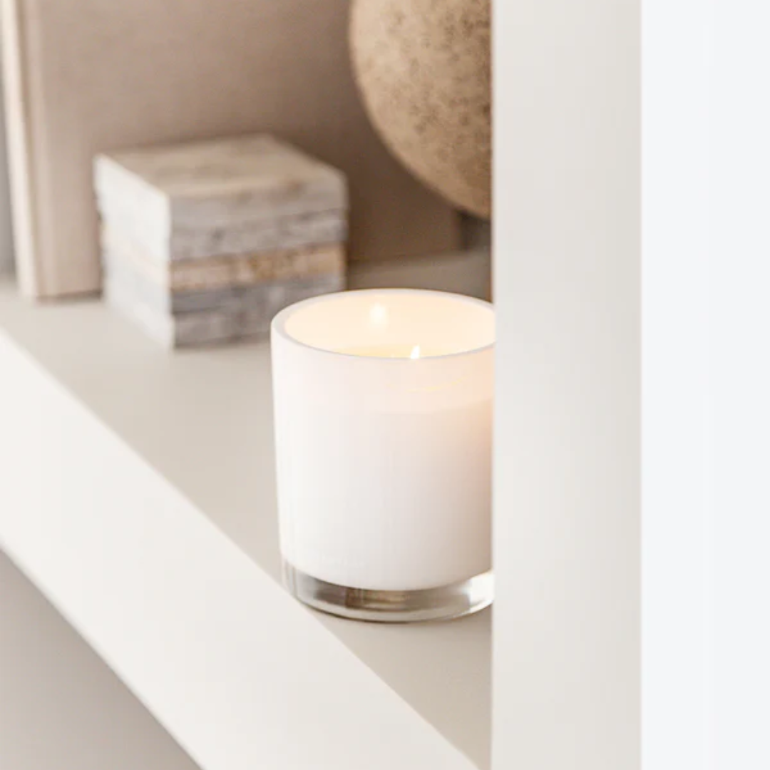 Candle - The Aromatherapy Co. - The Aromatherapy Co. Rose Jasmine & Oud Naturals Candle 400g - The Gift Company