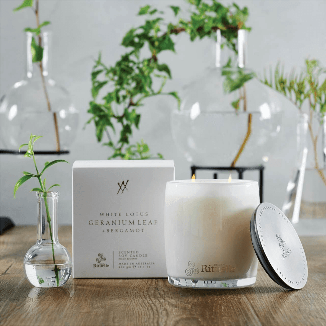 Candle - Urban Rituelle - Urban Rituelle White Lotus, Geranium Leaf & Bergamot Candle 400g - The Gift Company