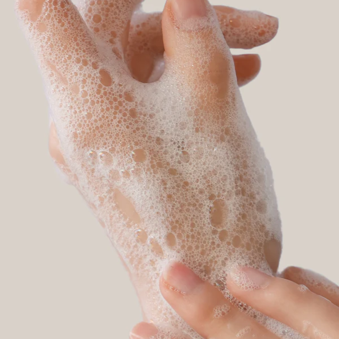 Hand & Body Wash - The Aromatherapy Co. - The Aromatherapy Co. Smith & Co. Amber & Freesia Hand & Body Wash 400mL - The Gift Company