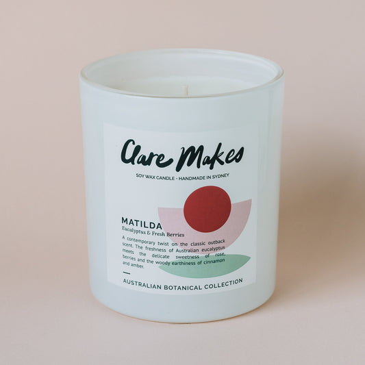 Clare Makes Matilda Eucalyptus & Fresh Berries Medium Candle 180g – Clare Makes product and lifestyle image 2