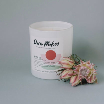 Clare Makes Matilda Eucalyptus & Fresh Berries Medium Candle 180g – Clare Makes product and lifestyle image 5