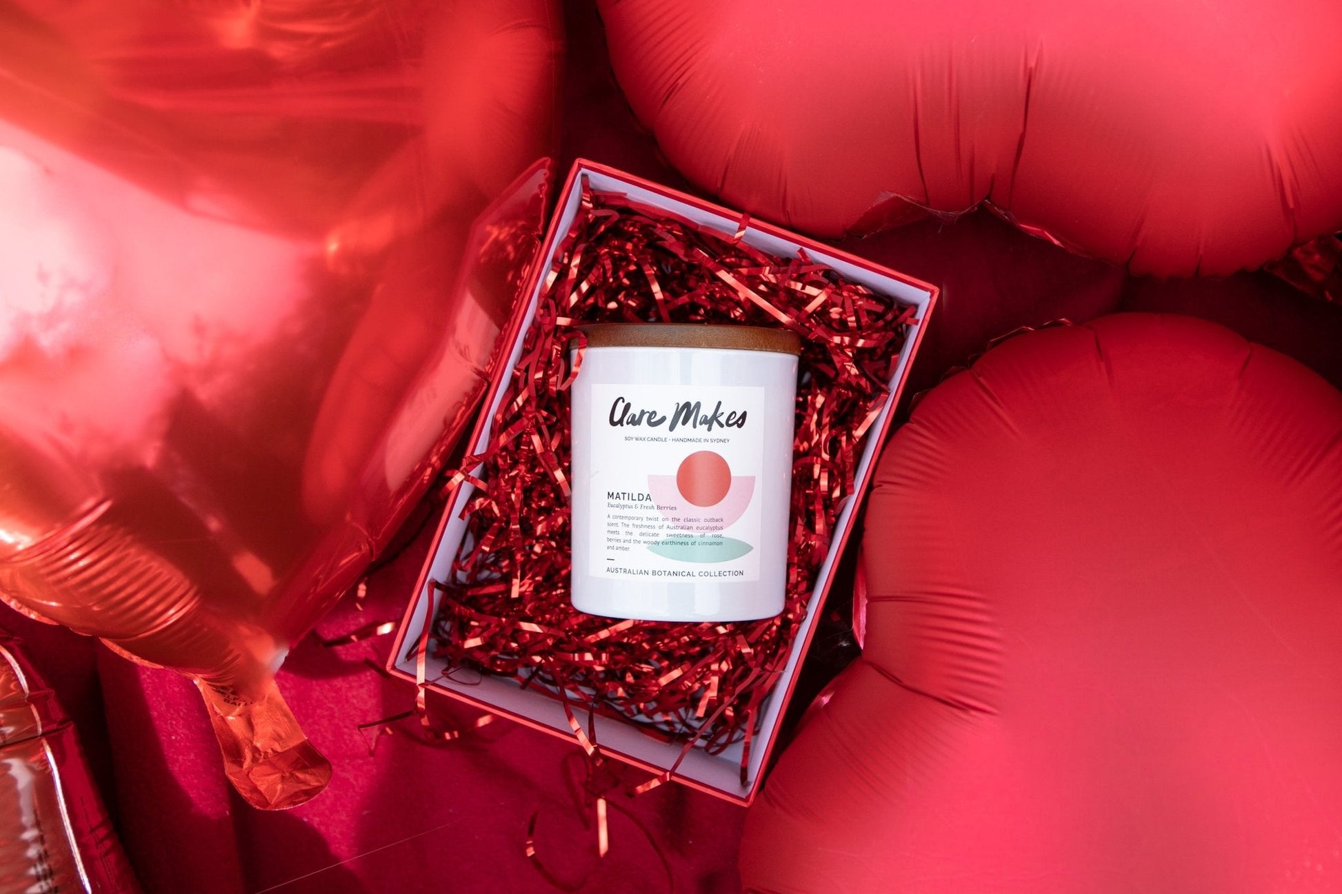 Clare Makes Matilda Eucalyptus & Fresh Berries Medium Candle 180g – Clare Makes product and lifestyle image 11
