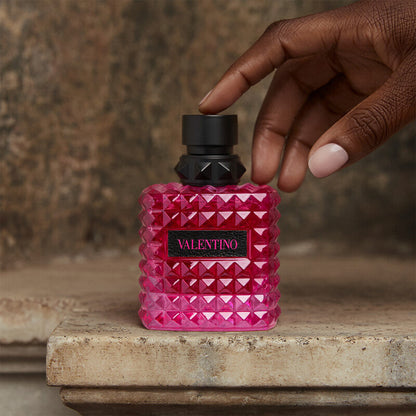 Valentino Born In Roma Extradose alternate bottle detail