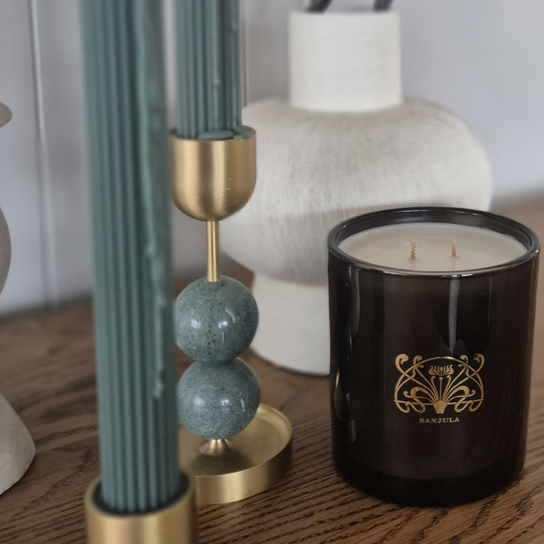 PREMIUM JAR CANDLE - SANJULA - Sanjula Luxor| XL Transparent Black Jar Candle 430g - The Gift Company