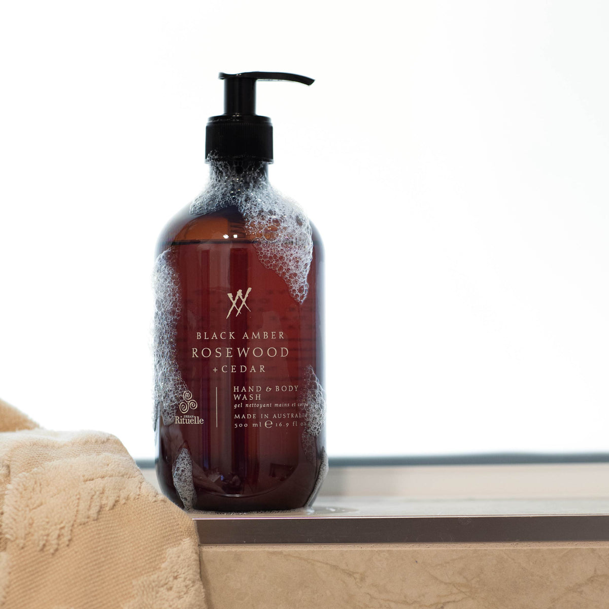 Urban Rituelle Black Amber wash styled bathroom image